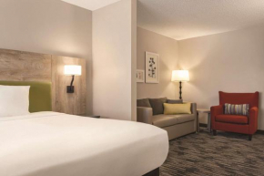 Country Inn & Suites by Radisson, St Cloud East, MN